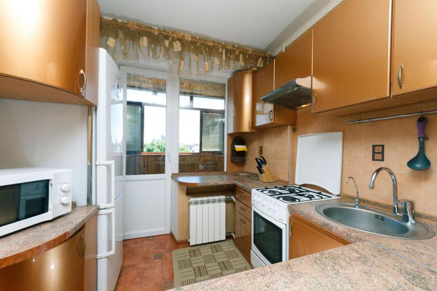 Apartment On Volodymirska 73 Street Киев Экстерьер фото