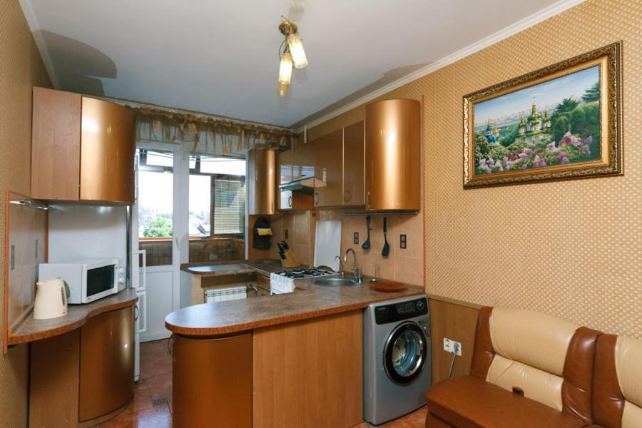 Apartment On Volodymirska 73 Street Киев Экстерьер фото